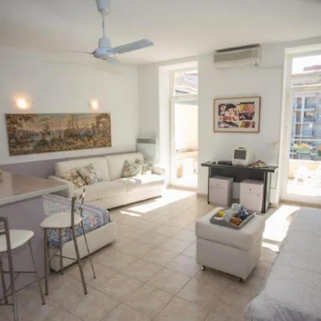Le Jardin Des Muses - Giotto - Plein Centre A 2 Pas Des Plages Avec Terrasse Au Calme Mae-8921 Apartment Menton